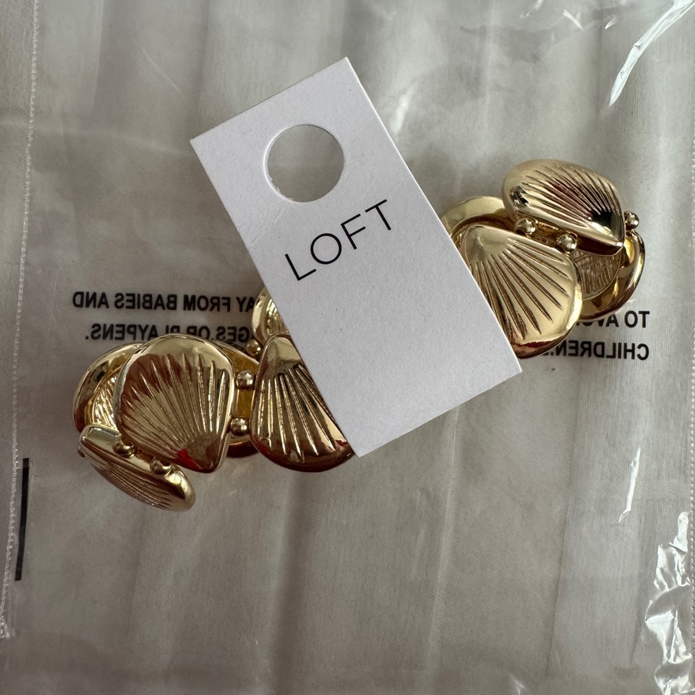 Loft Shell Bracelet NWT